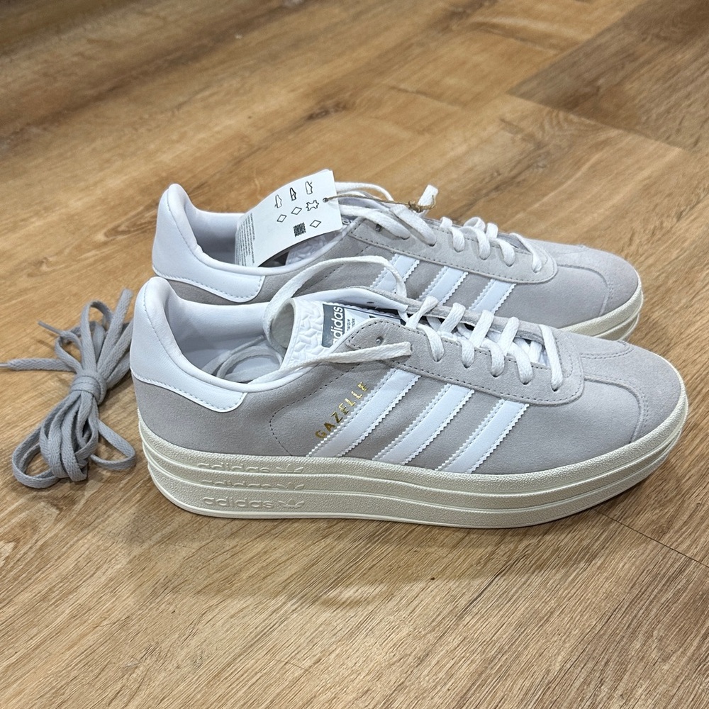 NWT Adidas Suede Gray and White Platform Sneakers US 10
